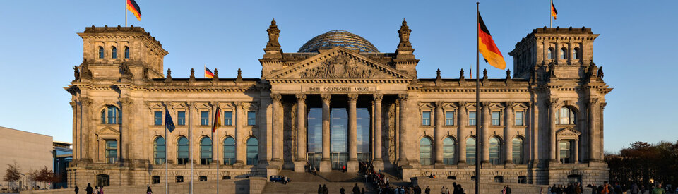 Reichstagsgebäude.