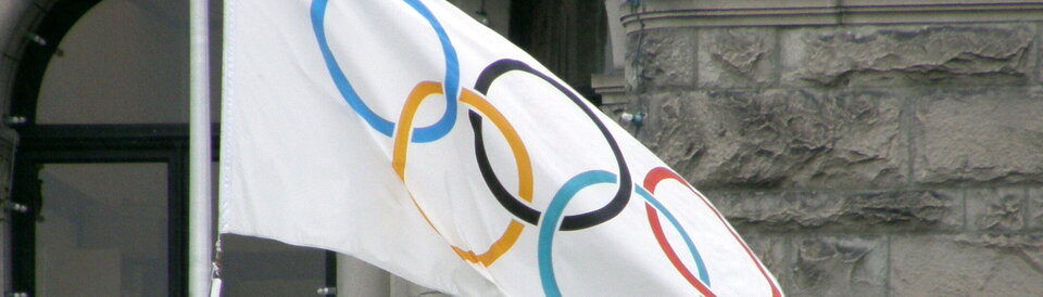 Olympische Flagge.